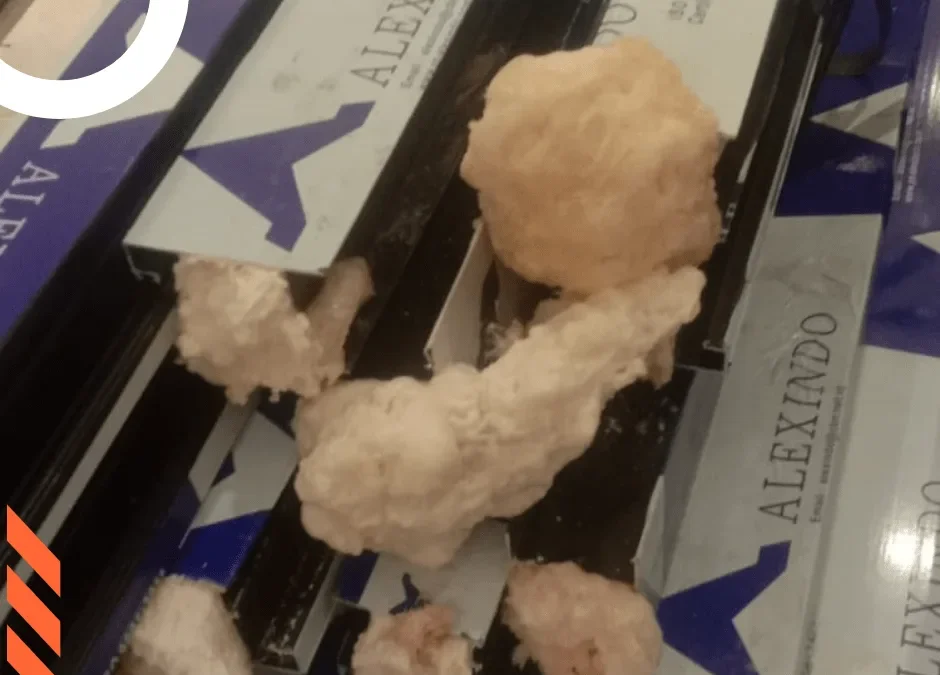 Jasa Injection Profil Aluminium Pipa Menggunakan Spray PU Foam hanya ada di PT. Rajawali Tunggal Abadi, dengan memakai alat injection